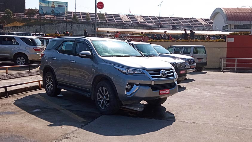 luxury airport transfer kathmandu